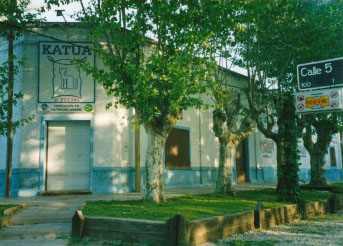 Antigua fonda y bar Carballo, hoy Katua