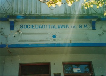 Sociedad Italiana de Socorros Mutuos Dante Alighieri (Avellaneda 150)